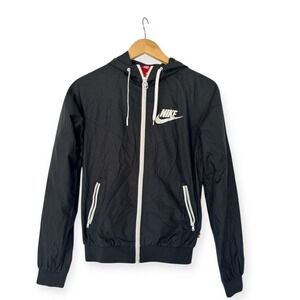 Nike Windrunner Jacket S Black White Chevron Hooded Windbreaker Athleisure‎